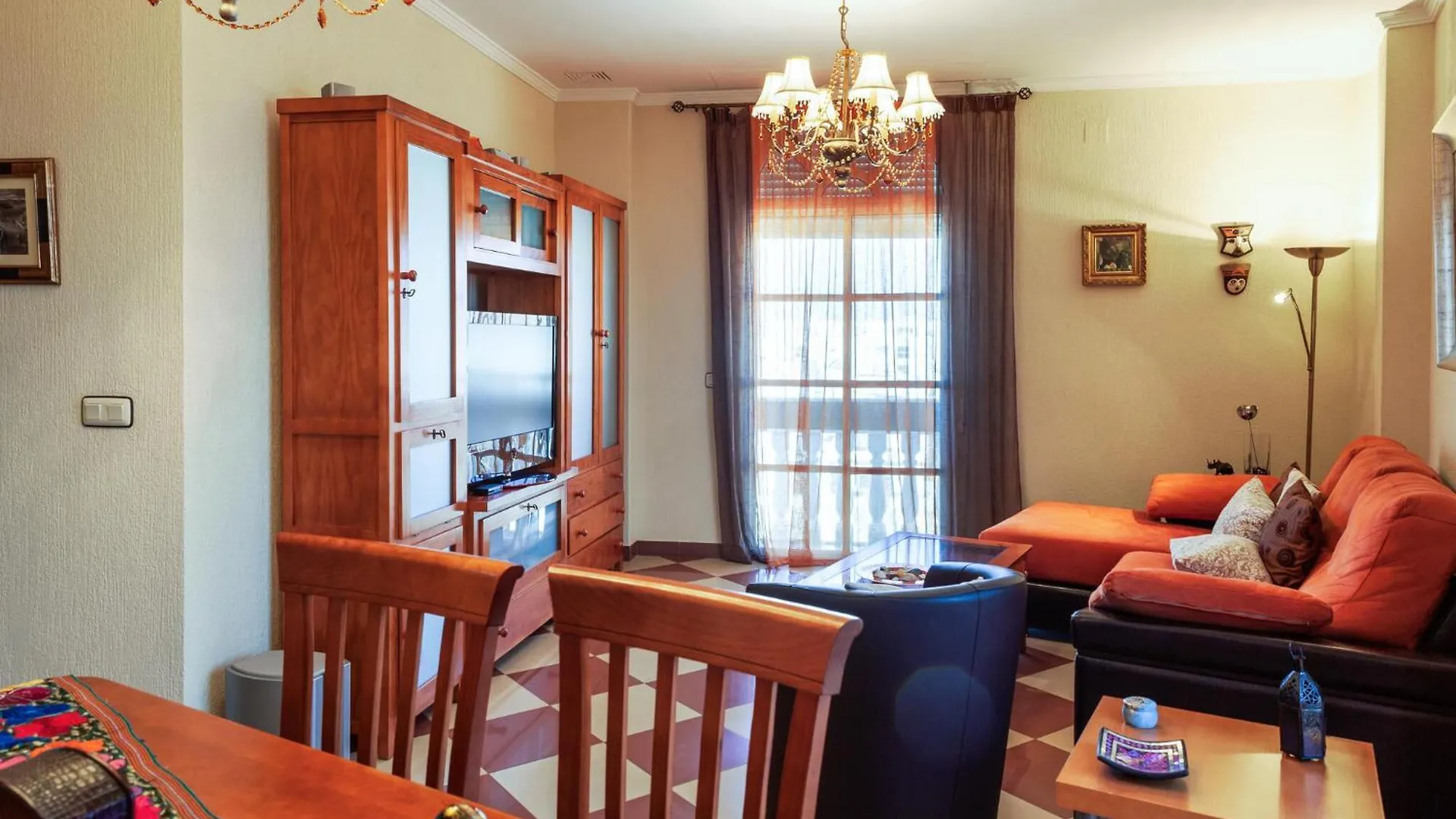 3 Bedroom Nice Apartment In איסלה כריסטינה